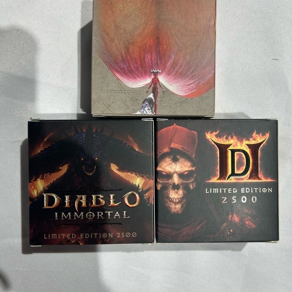 Diablo Collector's Edition Pin Set - Picture 6 of 6